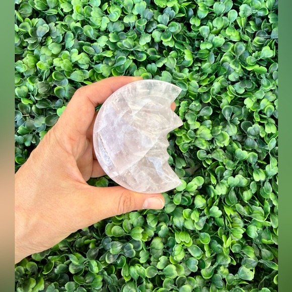 Rose Quartz Crescent Moon Carving - Picture 2 of 6